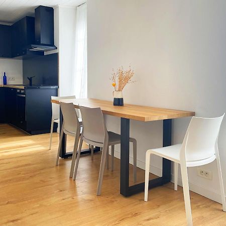 Charmant Appartement Renove Au Coeur De Concarneau Luaran gambar