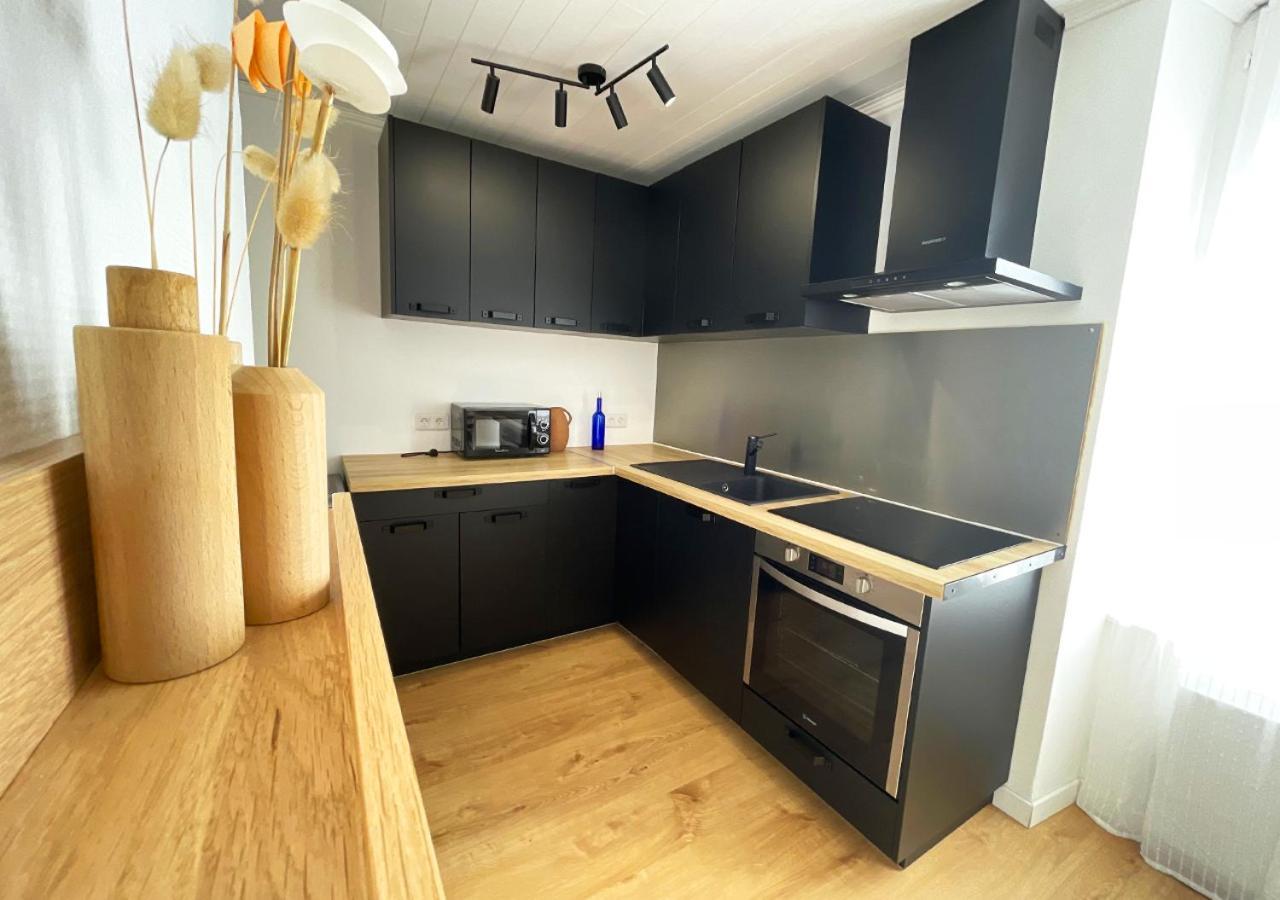 Charmant Appartement Renove Au Coeur De Concarneau Luaran gambar